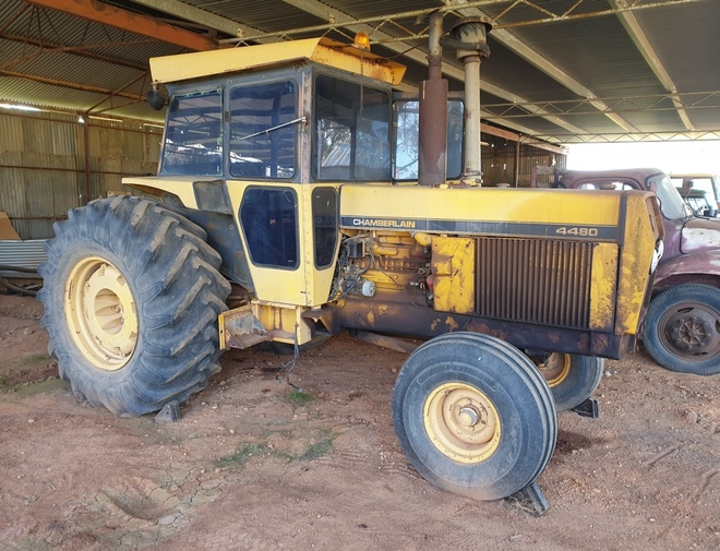 Chamberlain 4480 Tractor Farm Tender